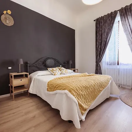 Cavour 21 * Certaldo